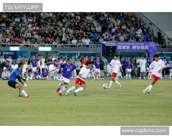 海外足球明星加盟中国联赛引发热议提升联赛竞技水平与影响力